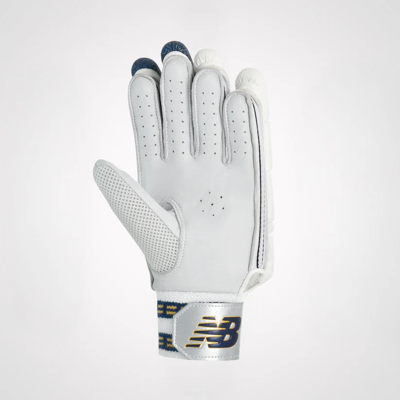 NB DC 8i Batting Gloves