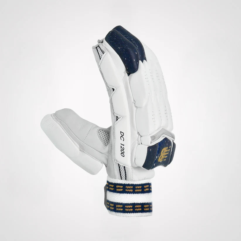 NB DC 12i Batting Gloves