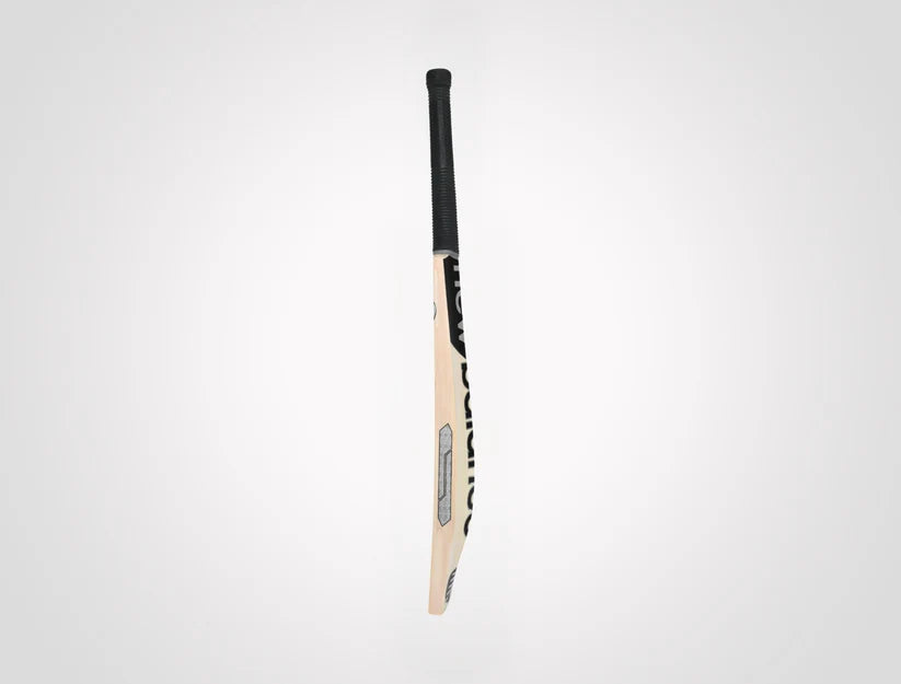 New Balance Heritage 700i MAX Cricket Bat Side Profile